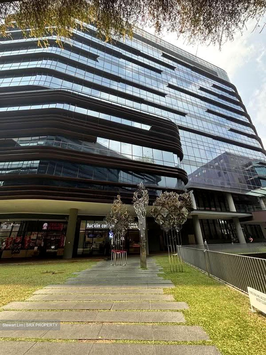 Woods Square (D25), Office #611010821
